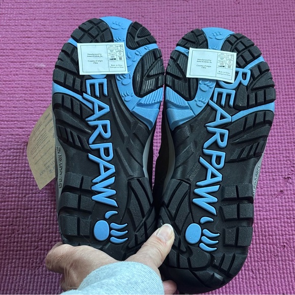 ๐ป BearPaw Gray Suede Hiking Boots - Wide ๐ป - Picture 2 of 16